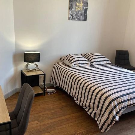 L'Appartement De Moliere N°3 Montluçon Екстериор снимка